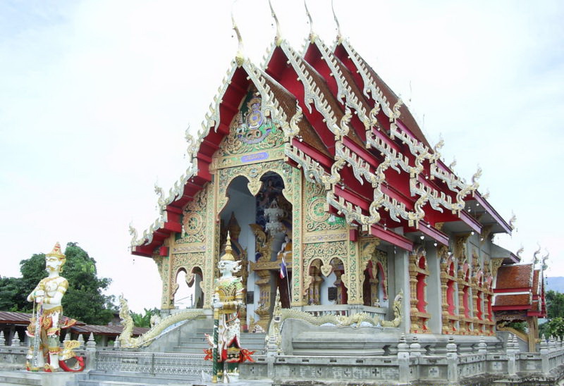 Wat Pai Lom temple shrine – Nakorn Pathom – Thailand Amulet